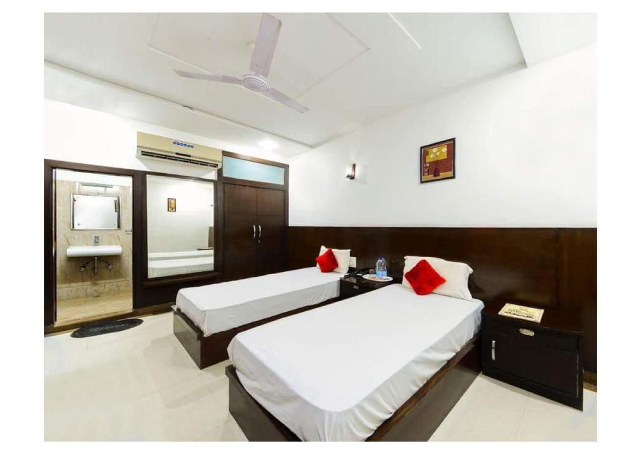 Hotel Dazzling East Gate Agra  Esterno foto