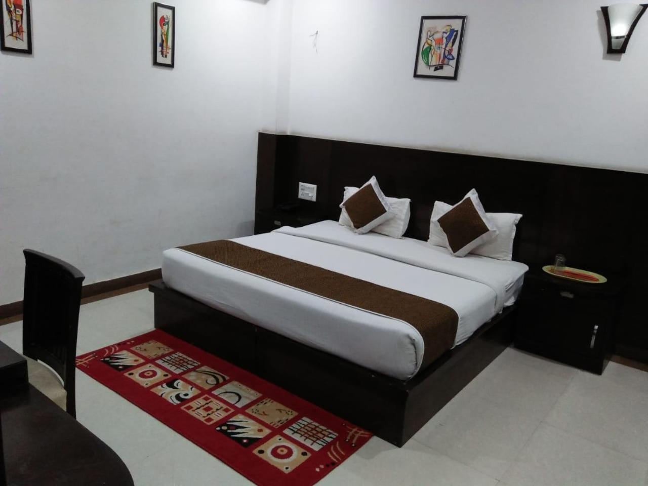 Hotel Dazzling East Gate Agra  Esterno foto