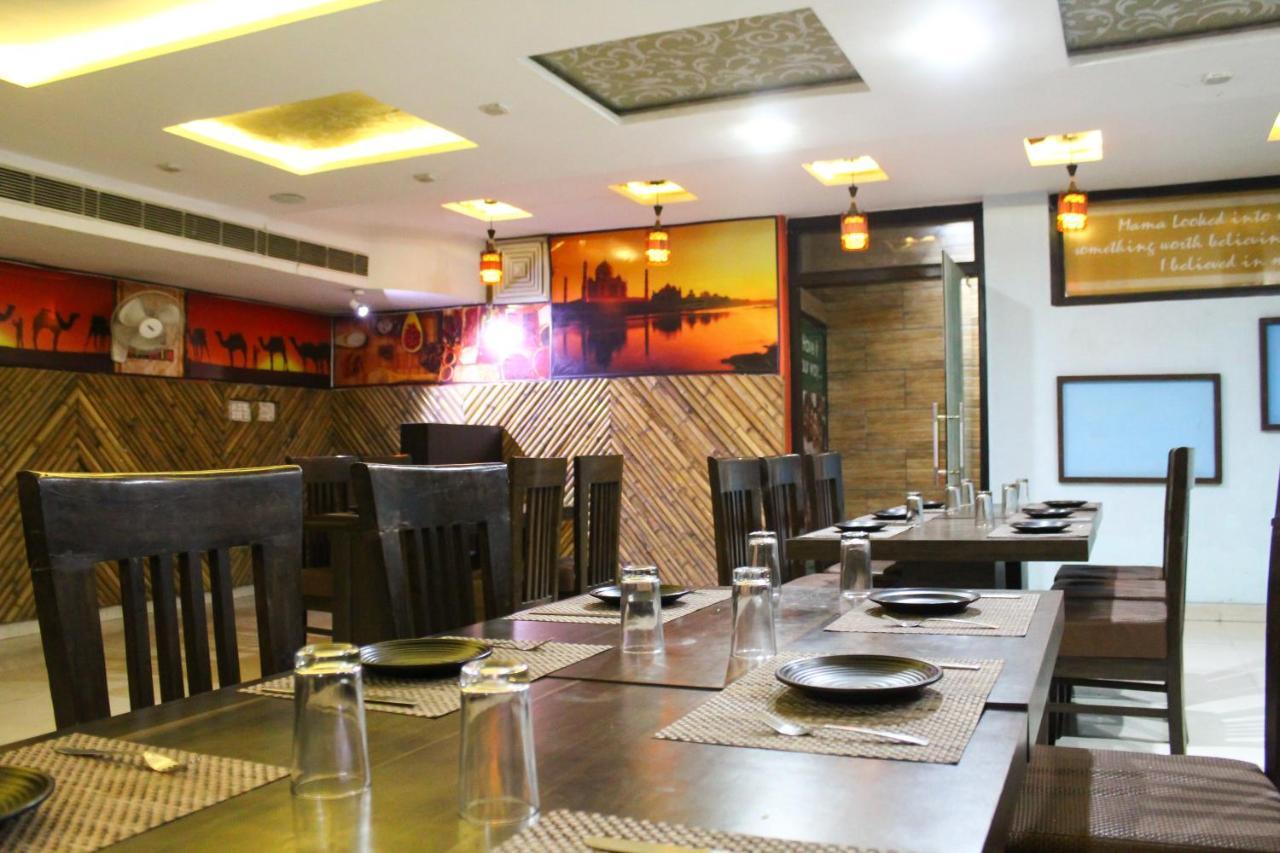 Hotel Dazzling East Gate Agra  Esterno foto